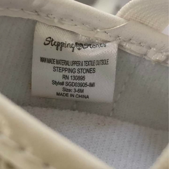 Crib shoes with sequins and white silk flower - Picture 3 of 3